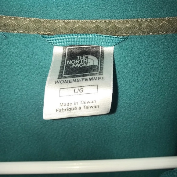 North Face Half Zip - Picture 3 of 3